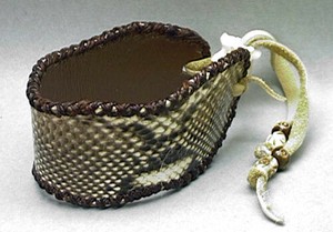 蛇革レザーブレスレット（パイソン革/コブラ革）本革使用の本格派 ハンドメイド フロントナロー フリー