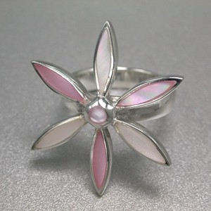 Silver-Based Shell Ring Design Flower sliver Pink White