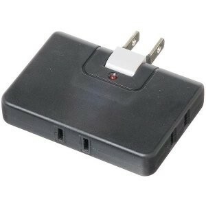 ヤザワ 雷サージ付コーナータップ3個口黒 Y02CK300BK