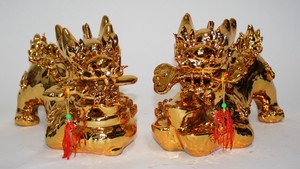 Object/Ornament Gold Kirin
