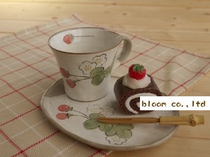粉引いちご　コーヒーカップソーサー　手描き　美濃焼　日本製