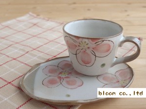 彩り桜　コーヒーカップソーサー　手描き　美濃焼　日本製