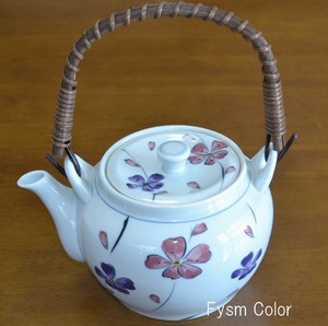 Sakura Sakura Size 10 Earthen Teapot HASAMI Ware Hand-Painted Made in Japan