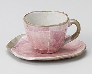 ピンク色十草タタラコーヒー碗と受皿【日本製　美濃焼】
