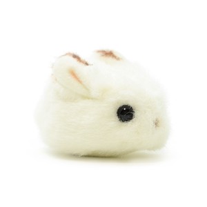 Magnet/Pin White Rabbit