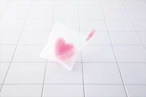 ハートスポンジ入り洗顔ネット/日本製　クリーミィ　泡　美容　ノベルティ