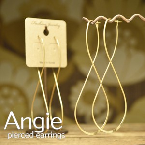 再入荷【Angie】 無垢真鍮 8エイトレター ゴールド ピアス！シンプル＆フェミニン
