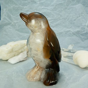 手彫り彫刻 ペンギンの置物 重量約888g、サイズ約W75×D78×H145(mm) 置物 ※ネコポス便不可