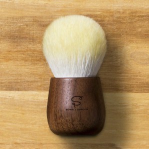＜熊野ブラシ＞LEMON×WALNUT　フェイスブラシ【日本製】