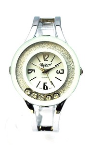 バングルウォッチ　レディース腕時計　ファッション　アクセサリー　ブレスレット