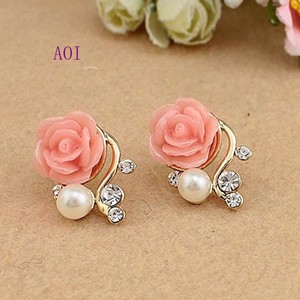 Pierced Earringss Pearl Pink