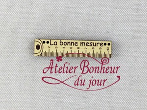 フランス製　木製ボタン　アトリエ ボヌール ドゥ ジュール 【定規　5cm】