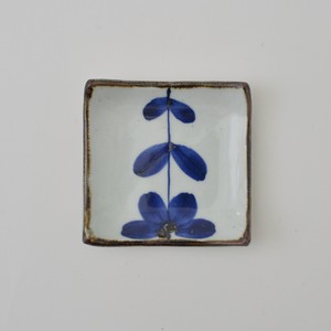 HASAMI Ware Hand-Painted Flower 3 Mini Dish Hand-Painted Made in Japan