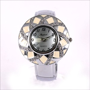 ラポールウォッチ　バングルウォッチ　レディース腕時計　ファッション　アクセサリー　ブレスレット