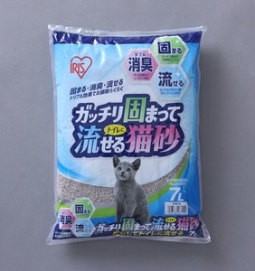 【アイリスオーヤマ　ペット用品・ペットフード　猫砂】　がっちり固まってトイレに流せる猫砂
