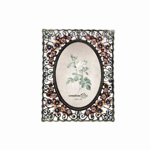 【Creative Co-Op Home】メタルフラワーデザイン　フォトフレーム,3.5" x 5" Metal Photo Frame Red