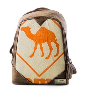【人気商品】リサイクルセメントバッグ Rucksack Cutie - Yellow Camel