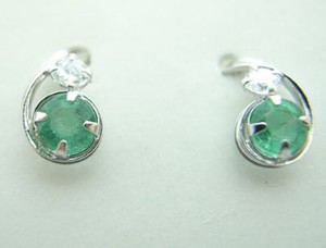 Pierced Earring Gold Post Emerald
