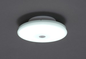 【アイリスオーヤマ　照明　家庭照明】　LED小型シーリングライト　薄形　1200lm　昼光色　人感センサー付