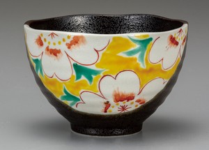 Kutani ware Donburi Bowl Flower Crest