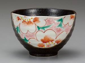 Kutani ware Donburi Bowl Flower Crest Pink