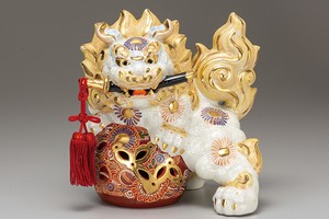 KUTANI Ware Size 8 Lion Ornament