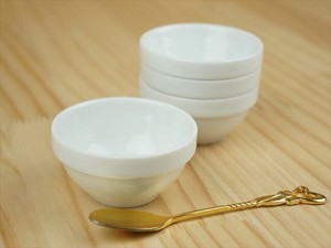 ノーブルホワイト 浅口 7cm スタック ボール 丸 ボウル スフレ ミニ プチ おしゃれ 白磁 小鉢 食器 陶器