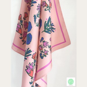 Flower silk scarf pink