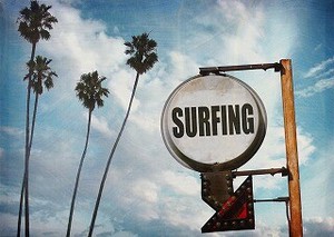 キャンバスアート Carino Canvas Art surfing sign with palm trees　700x500mm