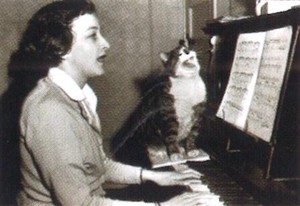 ■輸入ポストカード★Singing Cat On Piano　モノクロ