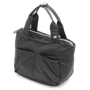 【SAVOY(サボイ)】手触りのよいナイロン素材のバッグ。