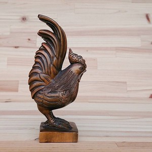銘木ツゲ材　木彫りの鶏　A　【工芸品】　【木彫品】