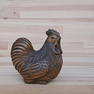 銘木ツゲ材　木彫りの鶏　B　【工芸品】　【木彫品】