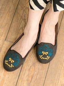 Basic Pumps Embroidered