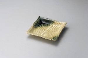 黄瀬戸織部吹手造り正角皿【日本製　陶器】