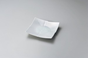 青白磁市松彫6.0皿【日本製　磁器】