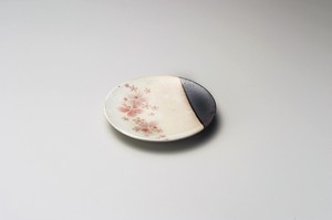 粉引舞桜取皿【日本製　陶器】