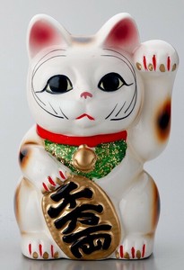 ★幸福を招く★　楽しくお目出度い「縁起の置物」【招き猫（左手）】