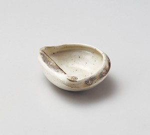 粉引貝型小鉢【日本製　陶器】