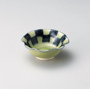 ヒワ市松花型小鉢【日本製　陶器】