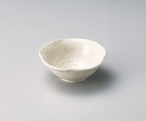 白釉花小鉢【日本製　陶器】