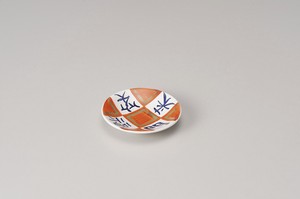 笑門来福手描き小皿【日本製　陶器】