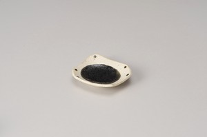 和黒（わっこく） ちぎり小皿【日本製　陶器】