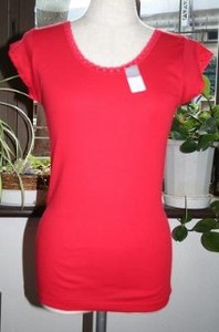【日本製】肌着の定番素材、40/フライス使用。元気が出ると言われている赤のフレンチ袖です。