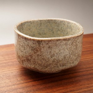 おぼろ　筒形抹茶碗　美濃焼（日本製）