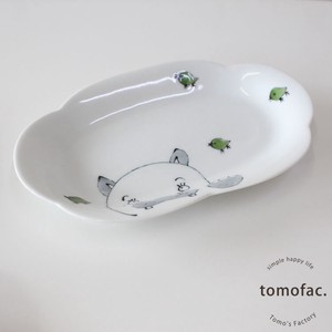 花型皿　おとぼけかば　日本製　波佐見焼　皿鉢　変形　動物シリーズ