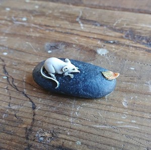 ornament /mouse on the stone