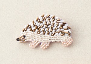 ビーズ刺繍で作る　動物と植物のモチーフ帖　ブローチキット