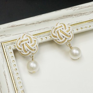 Pierced Earringss Pearl Gold Mizuhiki Knot