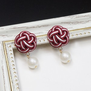 Pierced Earringss Pearl White Mizuhiki Knot